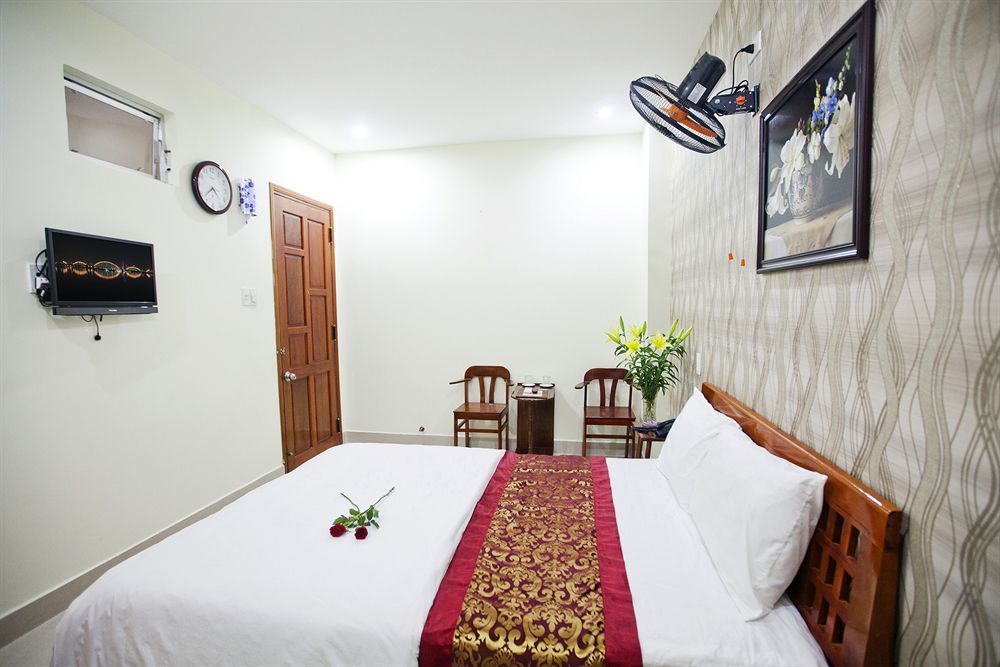 Tuan Phong Hotel Da Nang Exterior photo