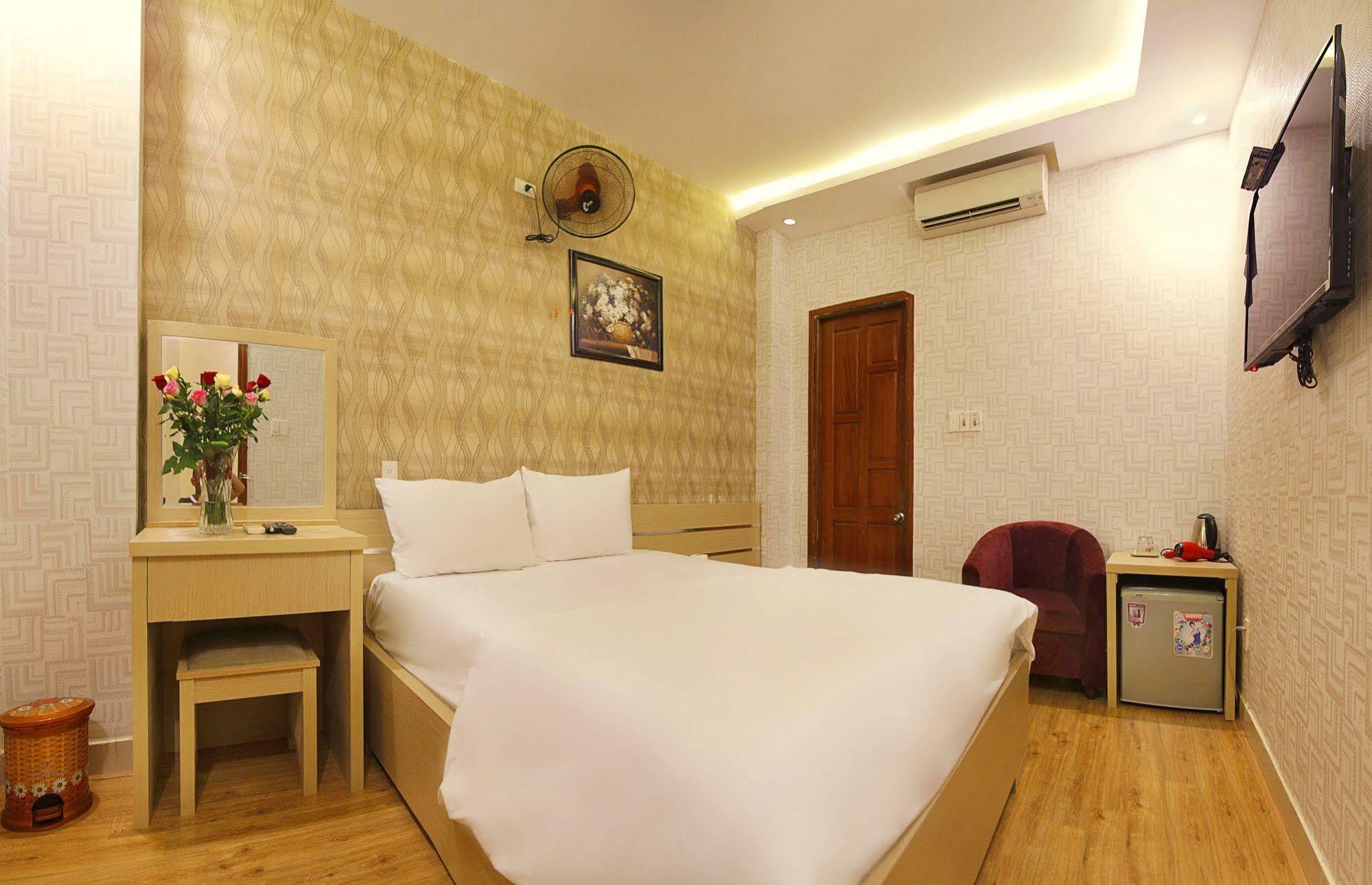 Tuan Phong Hotel Da Nang Exterior photo